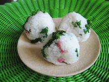 桜舞う季節に食べたい!春うららおにぎり/工程5