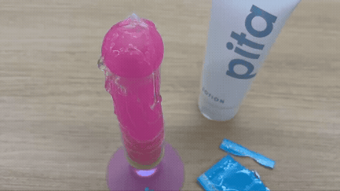 グッズ用コンドームと潤滑ローション